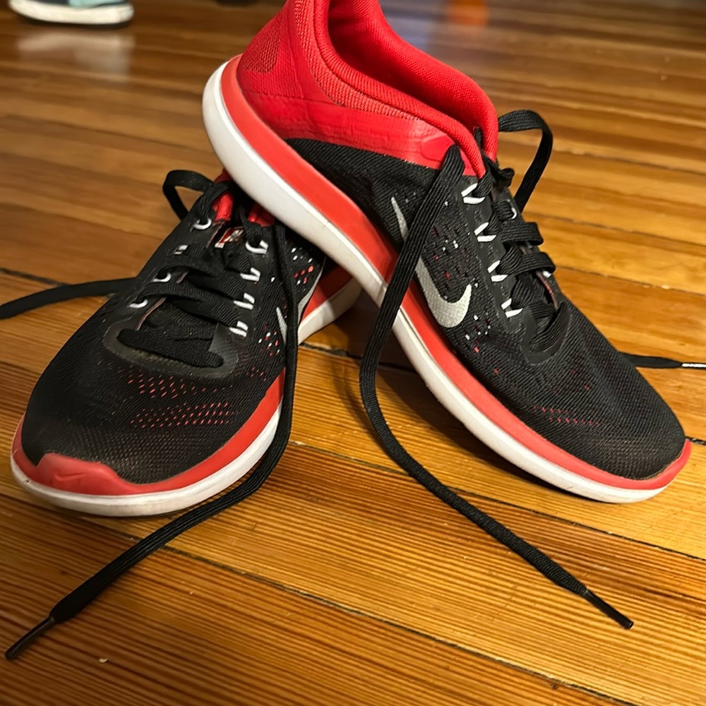 NIKE FLEX 2016 RUN SHOES